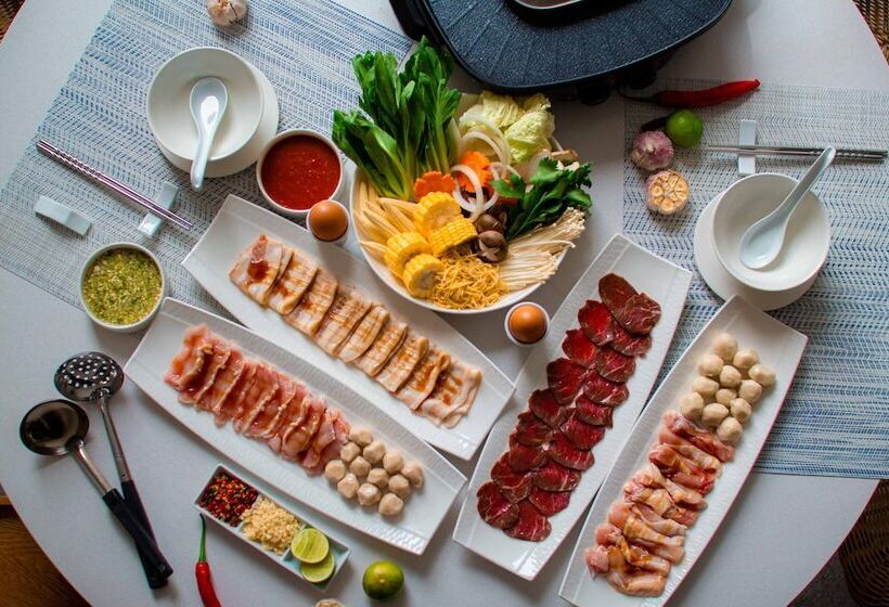 Cross Pattaya Oceanphere   Formerly X2 Pattaya Oceanphere