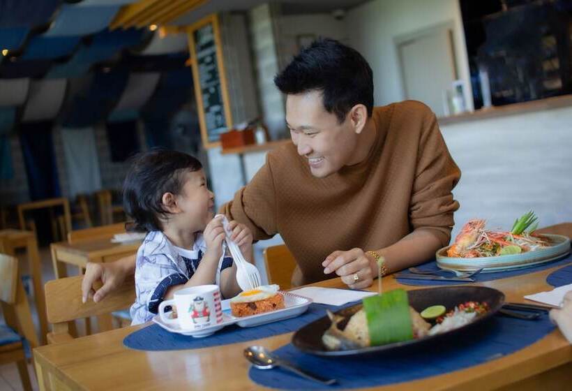 Cross Pattaya Oceanphere   Formerly X2 Pattaya Oceanphere