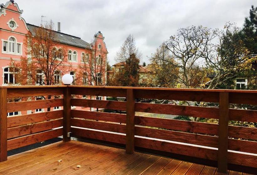 Zu Den Linden   Radebeul Pension Mit Restaurant