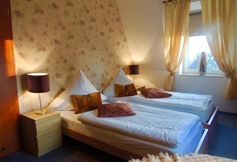 Zu Den Linden   Radebeul Pension Mit Restaurant