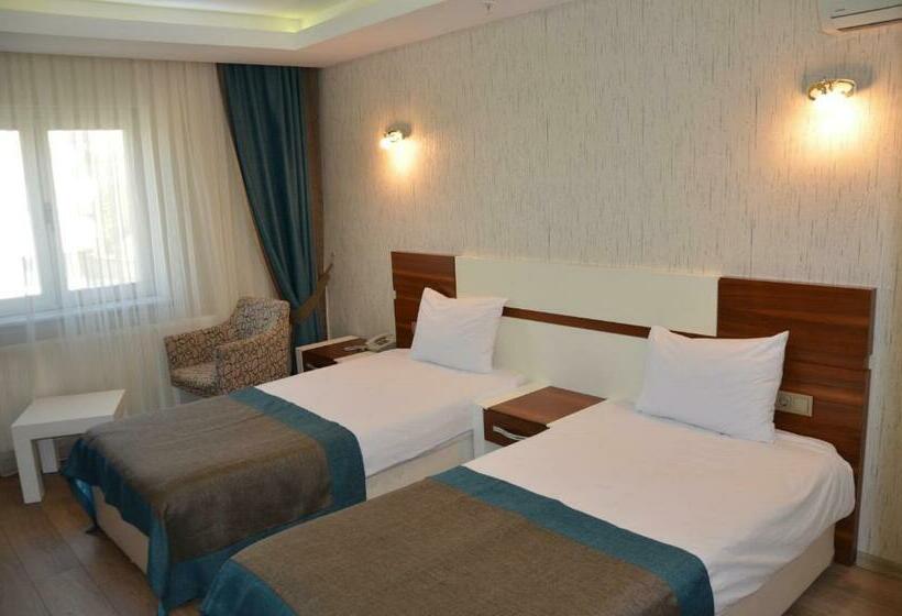 Grand Ahos Hotel & Spa