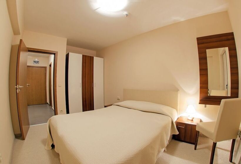 Green Life Family Apartments Pamporovo