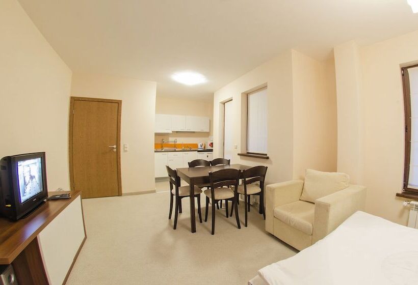 Green Life Family Apartments Pamporovo