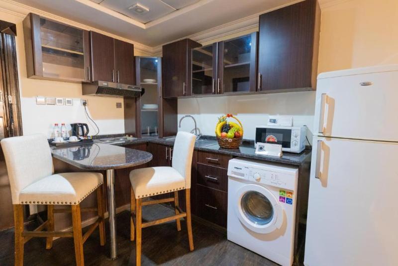 호텔 Ewan Ajman Suites