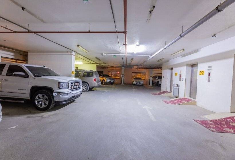 호텔 Ewan Ajman Suites