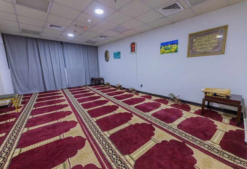 호텔 Ewan Ajman Suites