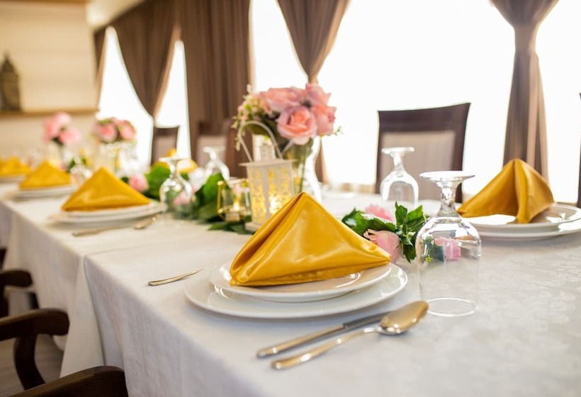 호텔 Ewan Ajman Suites