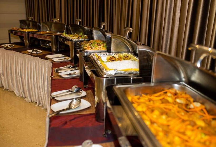 호텔 Ewan Ajman Suites