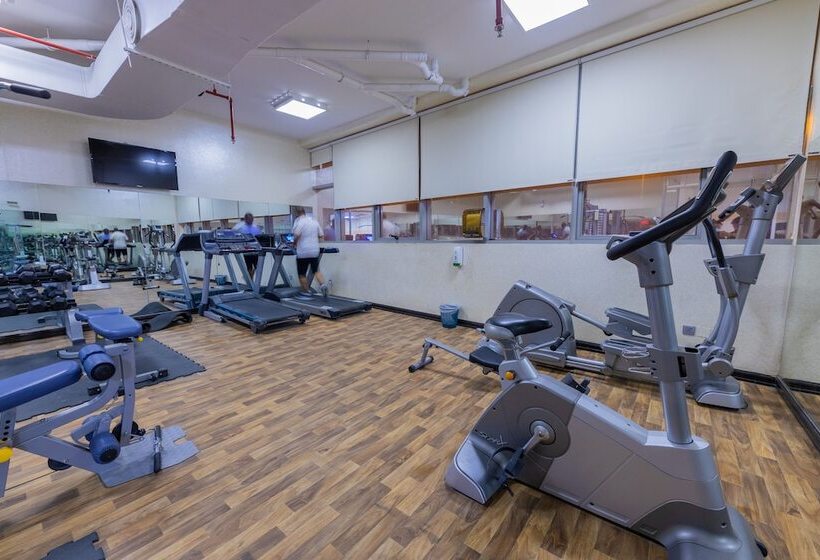 호텔 Ewan Ajman Suites