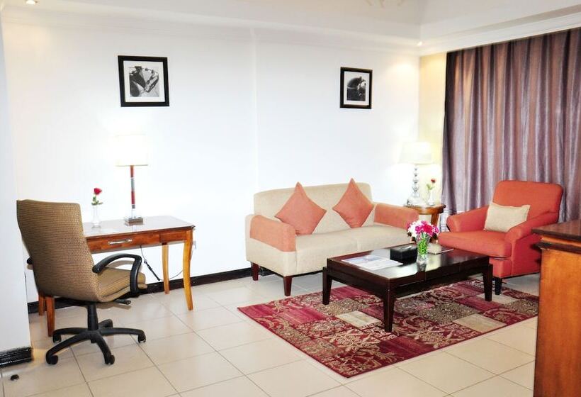 호텔 Ewan Ajman Suites