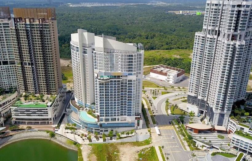 Отель Fraser Place Puteri Harbour