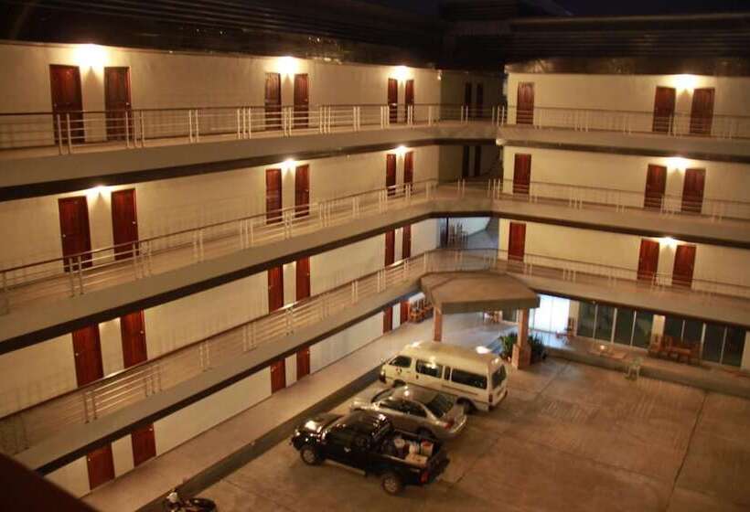 ホテル Grand Perfect Apartment