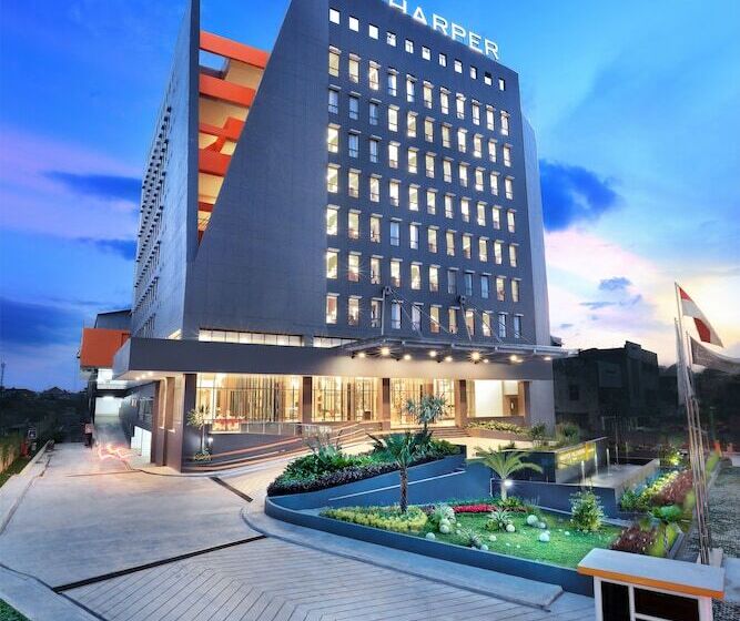 Отель Harper Palembang By Aston