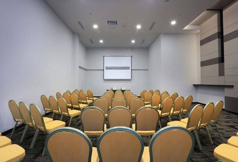 Отель Harper Palembang By Aston