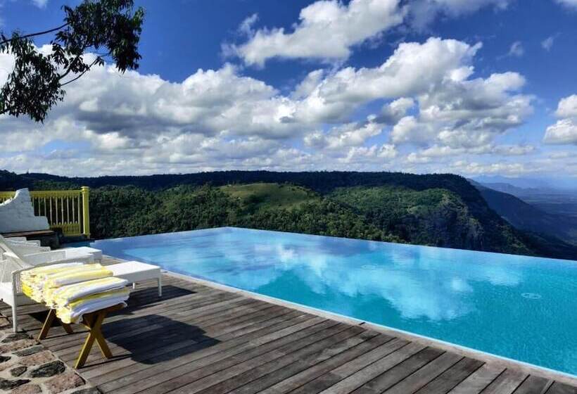 בית מלון כפרי Hills & Hues