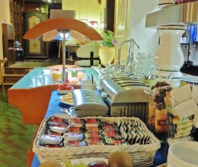 ホテル Kriemhilde