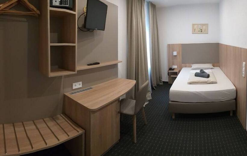 ホテル Kriemhilde