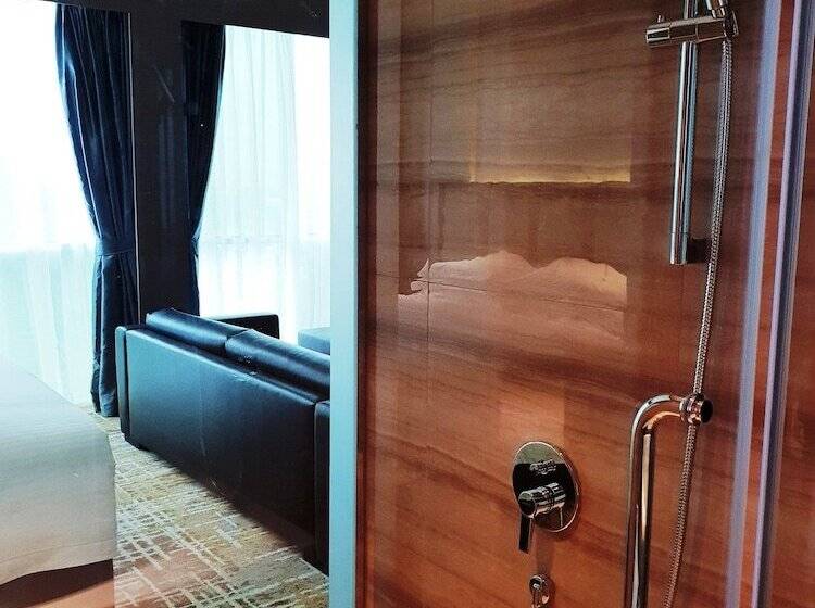 בית מלון כפרי Ksl Hot Spring Resort