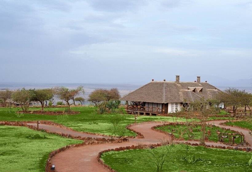 هتل Lake Manyara Kilima Moja Lodge