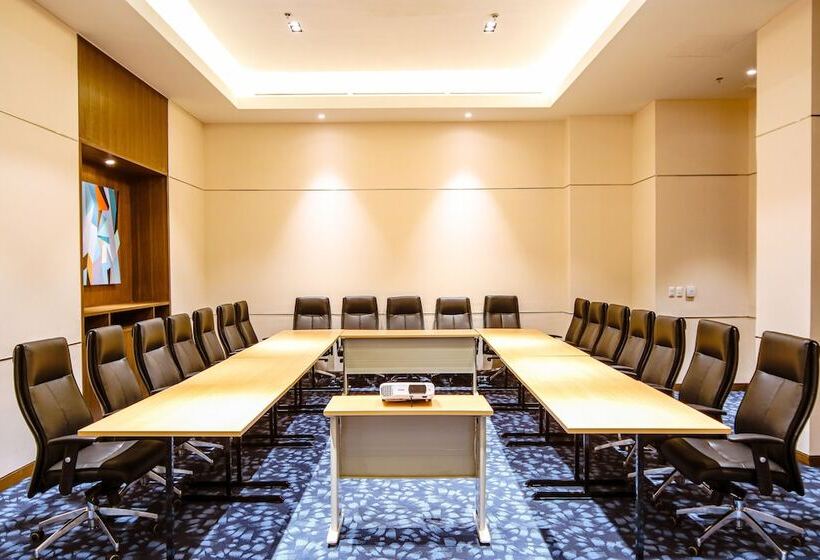 هتل Lucky Chinatown