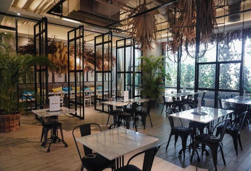 M Roof Hotel & Residences