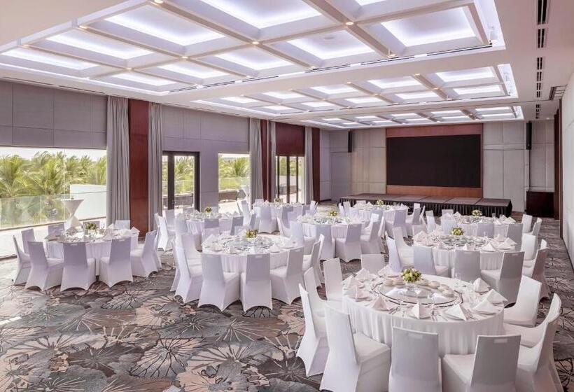 هتل Melia Ho Tram Beach Resort