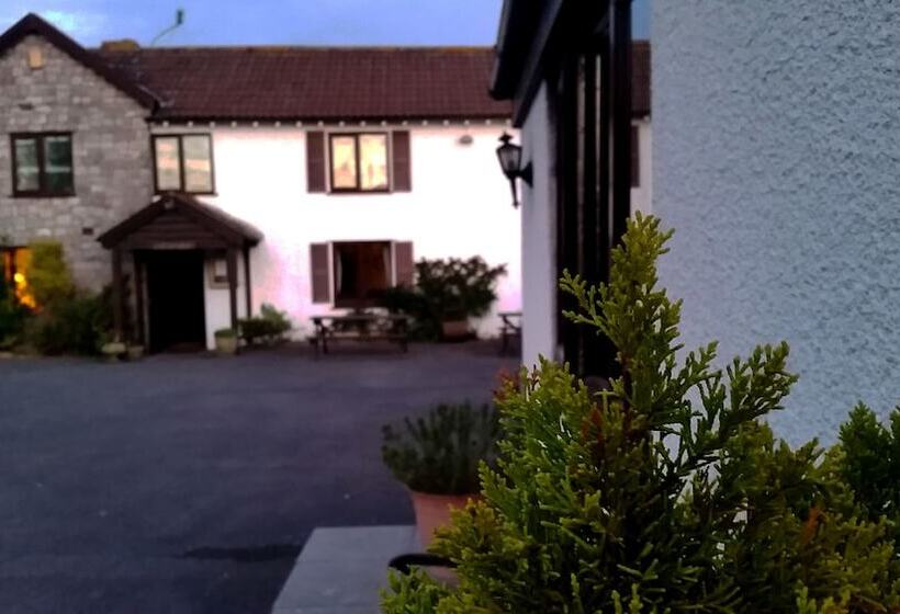 فندق Miltons Country Lodge