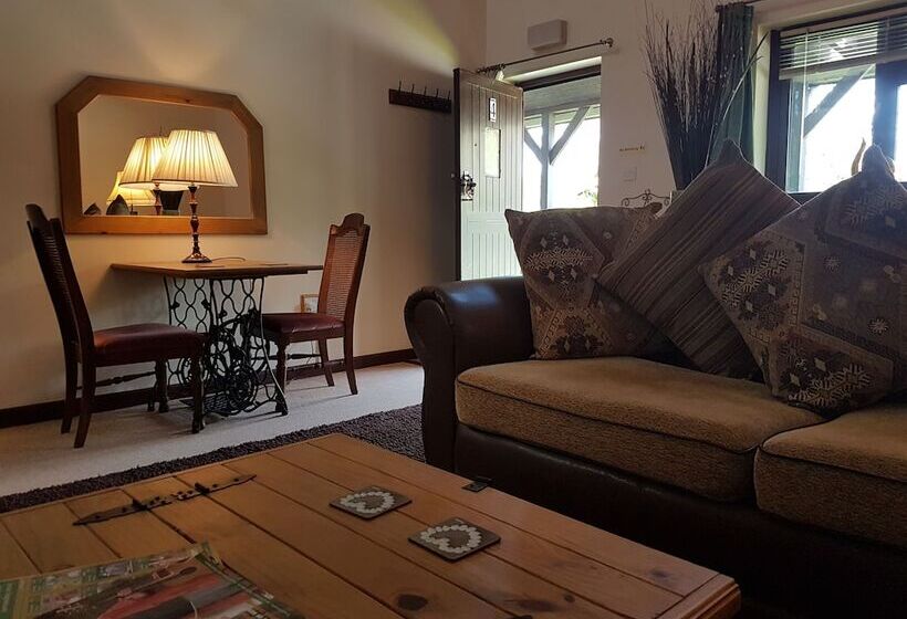 فندق Miltons Country Lodge