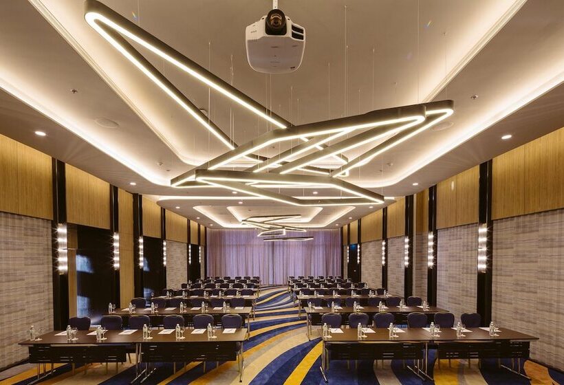 호텔 Modena By Fraser Buriram