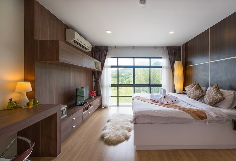 בית מלון כפרי Nice Bangtao Beach