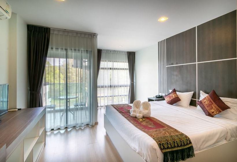 בית מלון כפרי Nice Bangtao Beach