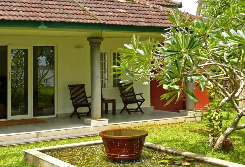 هتل Olam On The Lake