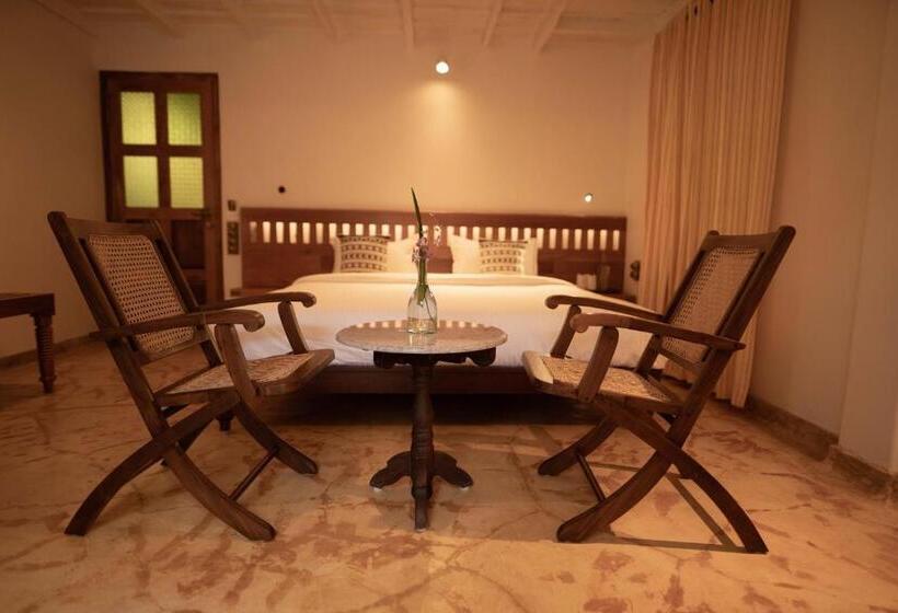 هتل Olam On The Lake