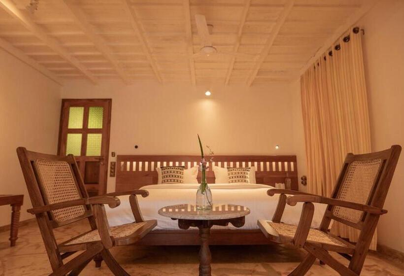 هتل Olam On The Lake