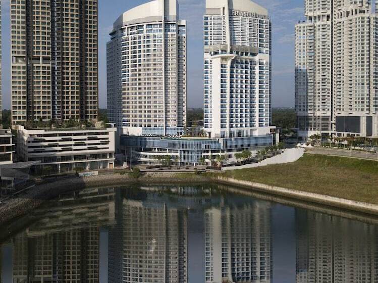 فندق Pinetree Marina Resort