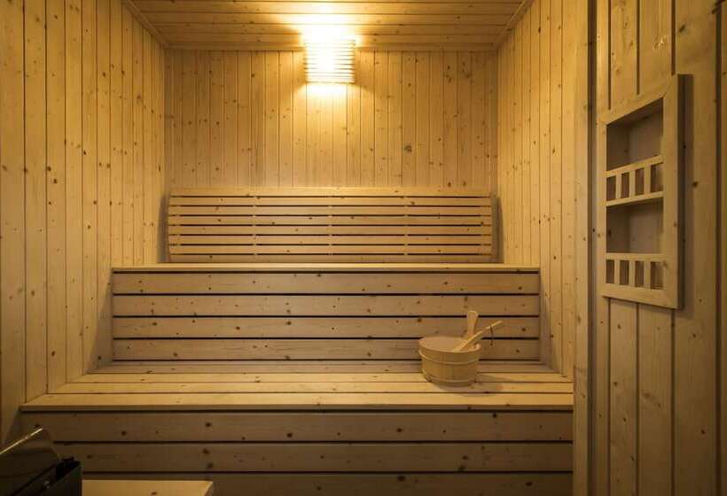 فندق Pinetree Marina Resort