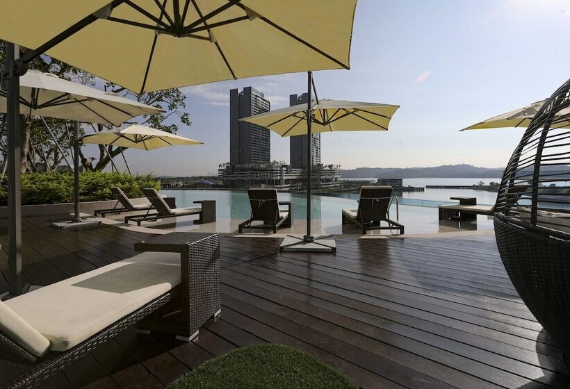 فندق Pinetree Marina Resort