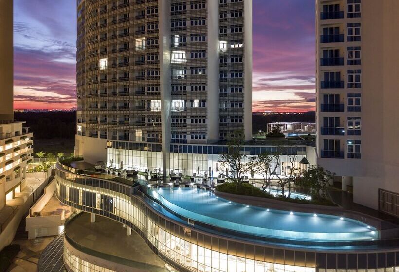 فندق Pinetree Marina Resort