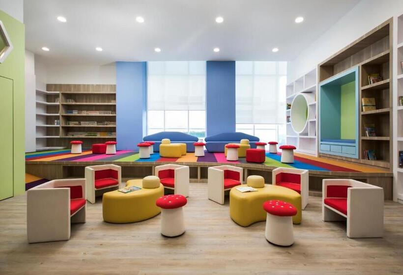 فندق Pinetree Marina Resort