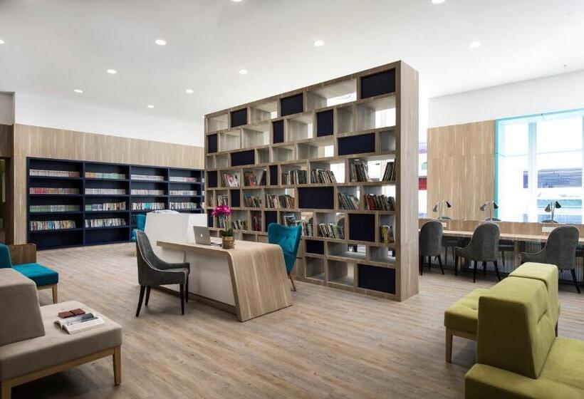 فندق Pinetree Marina Resort