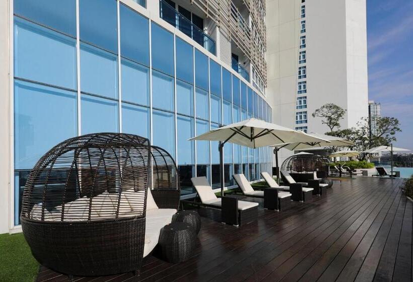 فندق Pinetree Marina Resort