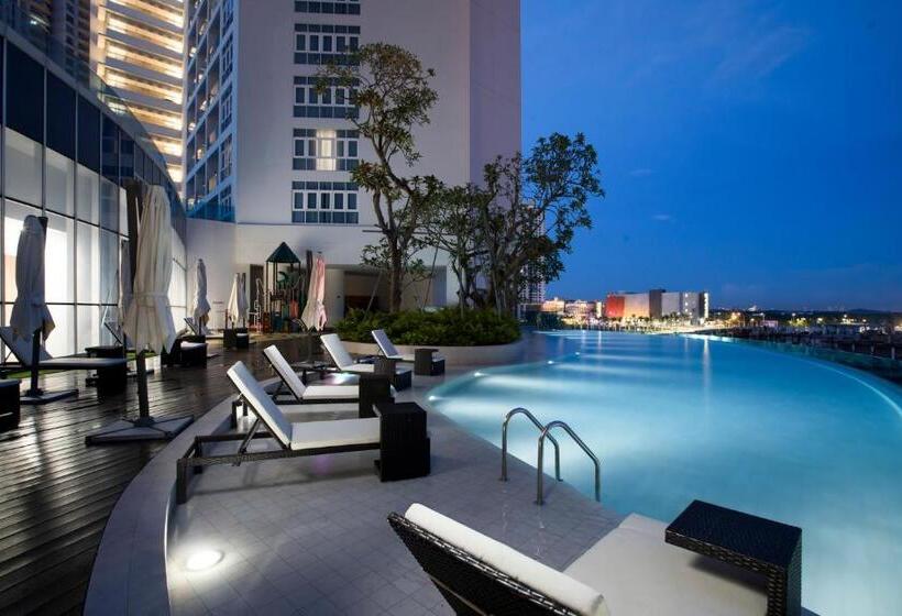 فندق Pinetree Marina Resort