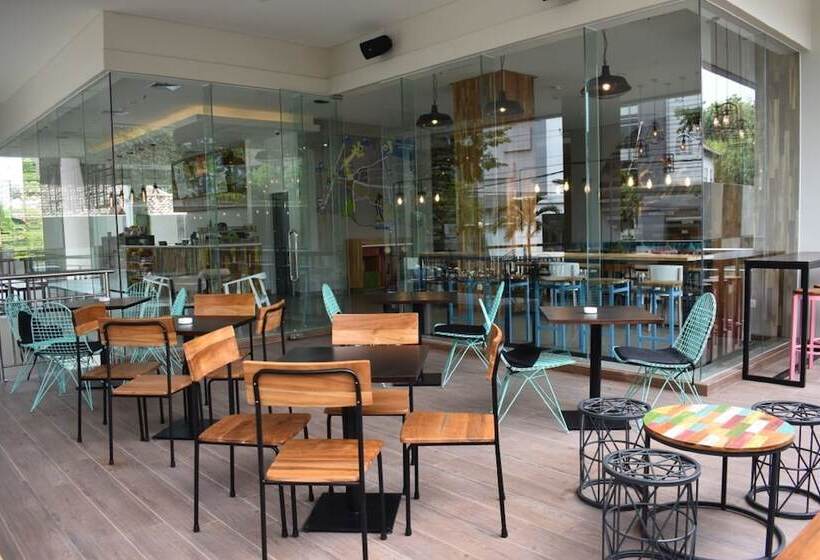 Pop! Hotel Pemuda Semarang