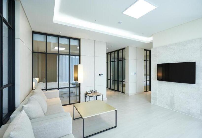 ホテル Pyeongchang The White