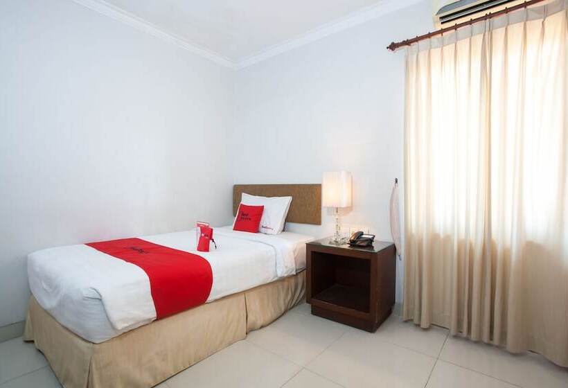 酒店 Reddoorz Premium @ Raya Nginden