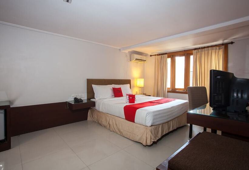 酒店 Reddoorz Premium @ Raya Nginden