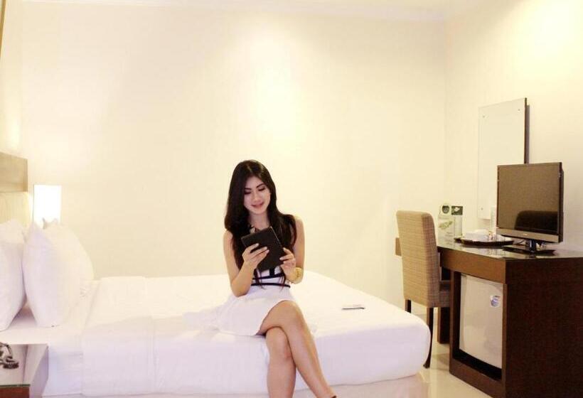 酒店 Reddoorz Premium @ Raya Nginden