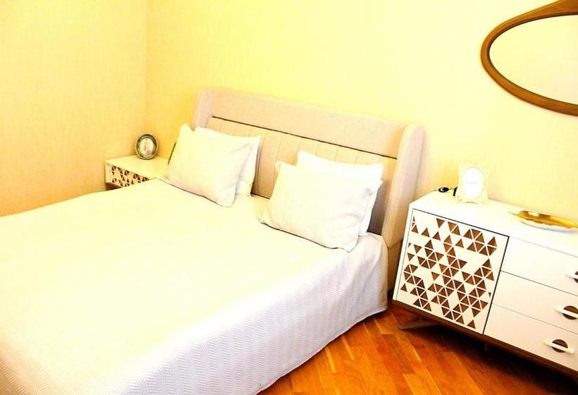 هتل Sapphire Zagulba