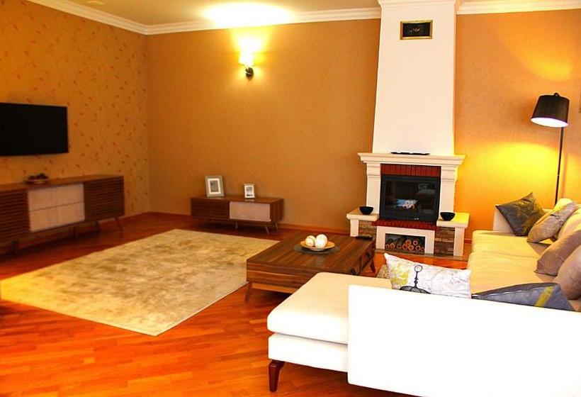 هتل Sapphire Zagulba