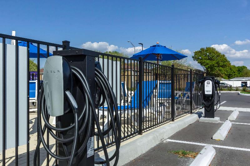 בית מלון כפרי Sleep Inn & Suites Tampa South